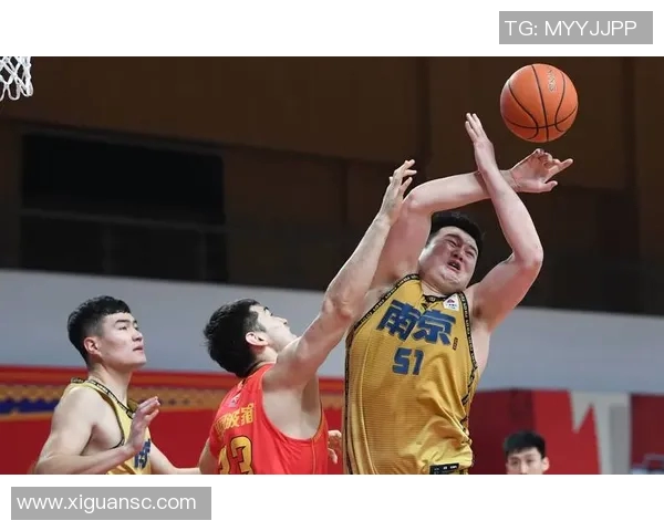南京篮球队进攻策略分析与得失评估全面解读